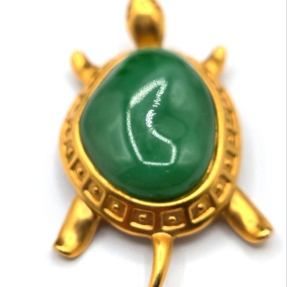 AVON Vintage Turtle Brooch Gold Tone Sage Color Stone - Picture 3 of 5